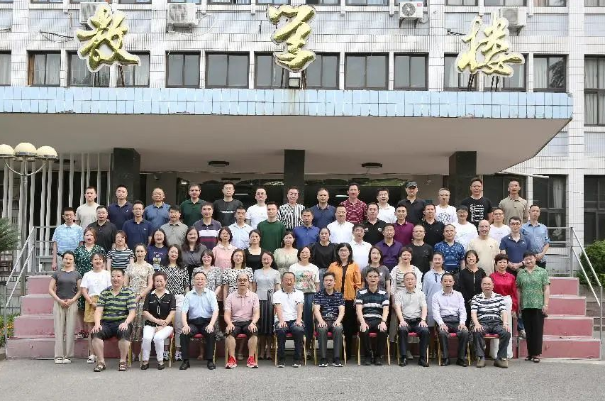 云南省昆明市纪检监察干部业务能力提升专题培训班开班