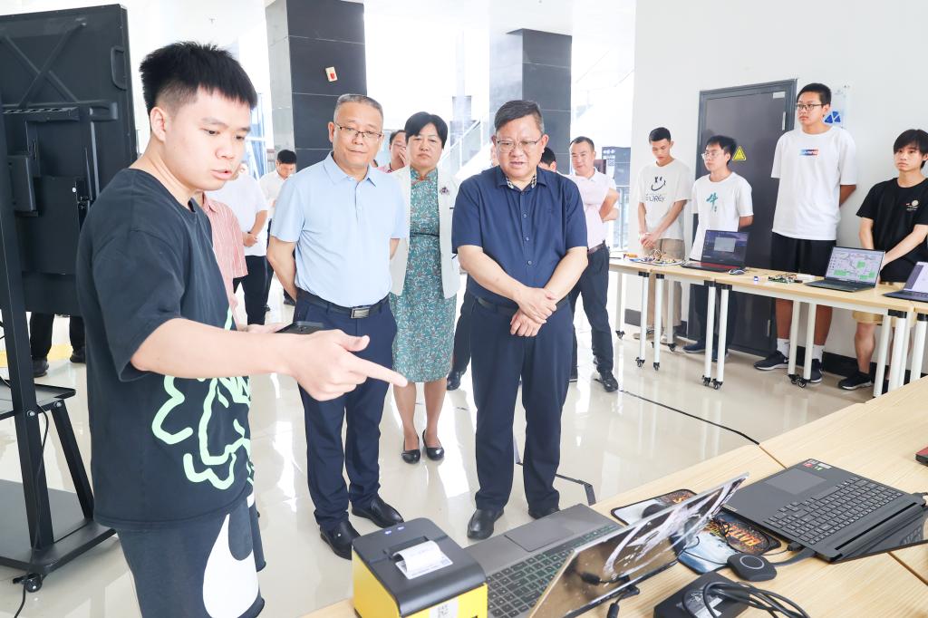 本科教育教学审核评估】校领导带队调研本科教育教学审核评估专家组入校集中实地考察路线