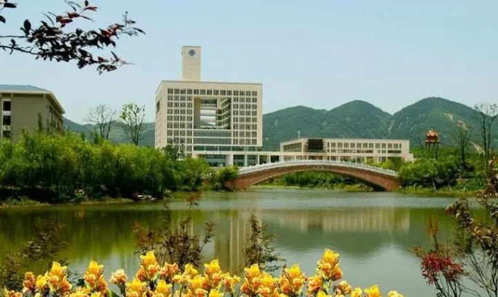 重庆那些高校有科级干部专题培训班