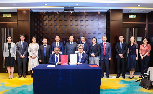 联合国教科文组织非洲优先与对外关系助理总干事马多克访问北京大学