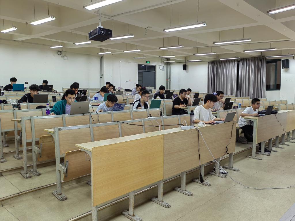 暑期工作不断线|学科竞赛备赛忙：抓住“黄金期” 吹响冲锋号