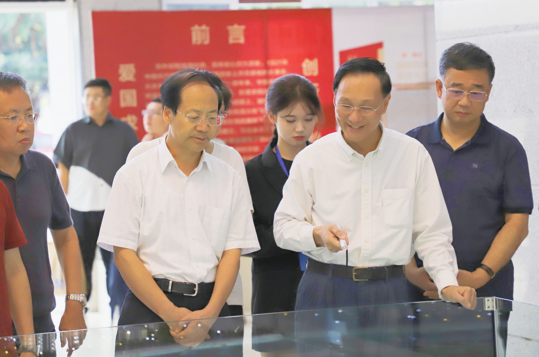 山西省政协副主席李青山一行调研海南大学