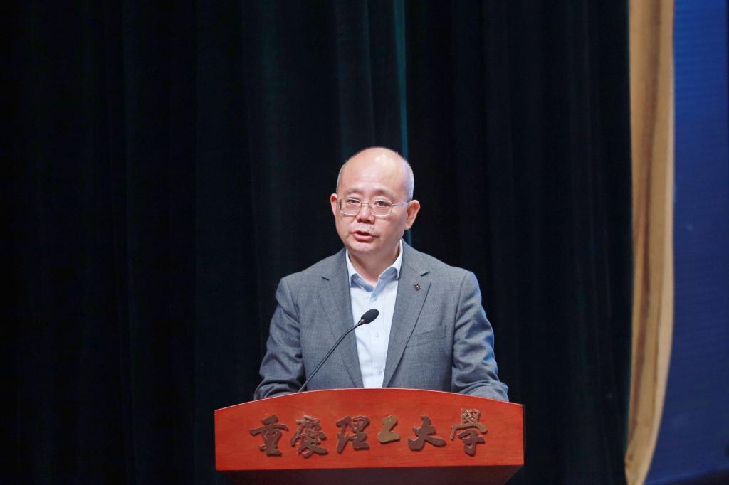 学校召开2023年硕士研究生导师培训会