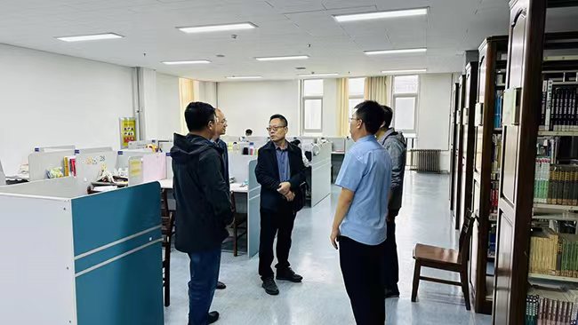 止于至善 挑战一流 ——党委书记刘自康深入旅顺口校区部分职能部门走访调研