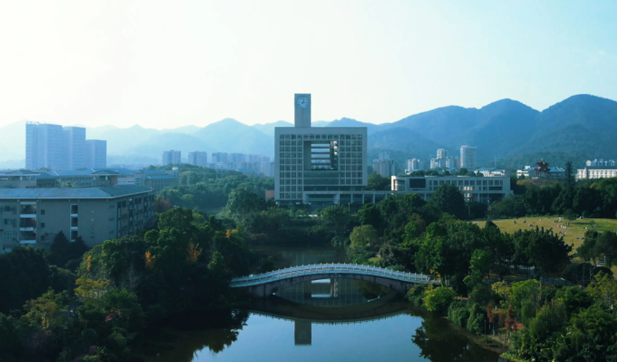 重庆师范大学新教师职业发展培训课程