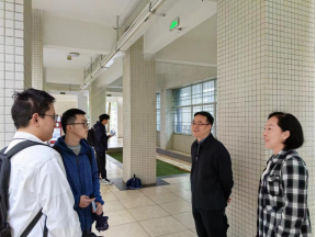 聚焦课堂教学 开学首日校领导检查教学秩序