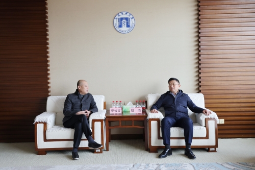 校长赵杰会见营口巨成教学科技开发有限公司董事长李长吉