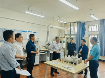 刘祖文到逸夫楼等教学科研实验楼调研