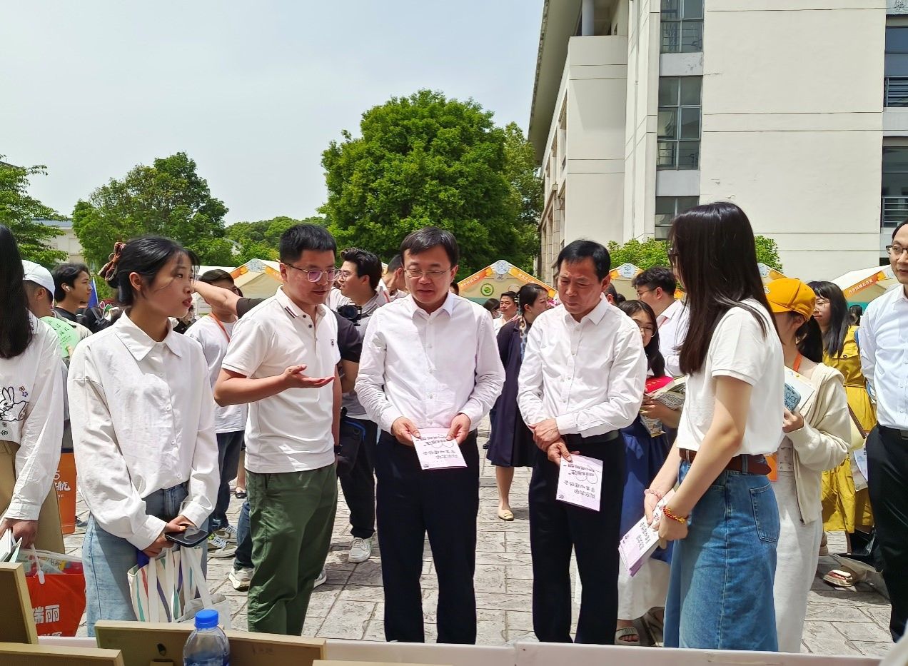 倾听心声，呵护成长！共青团中央维护青少年权益部部长岳伟观摩指导南大心协工作