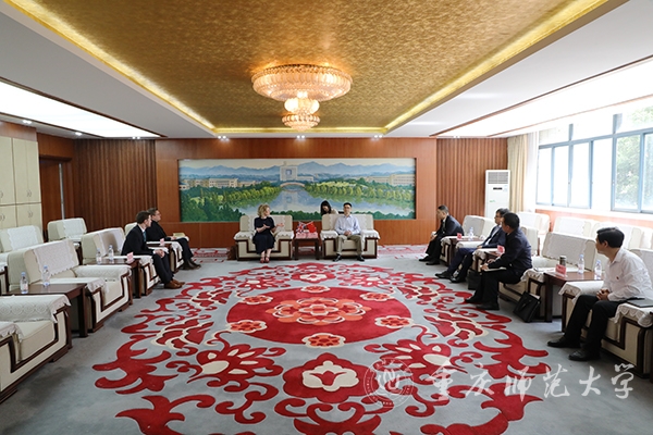 副校长陆远权会见英国知山大学代表团一行