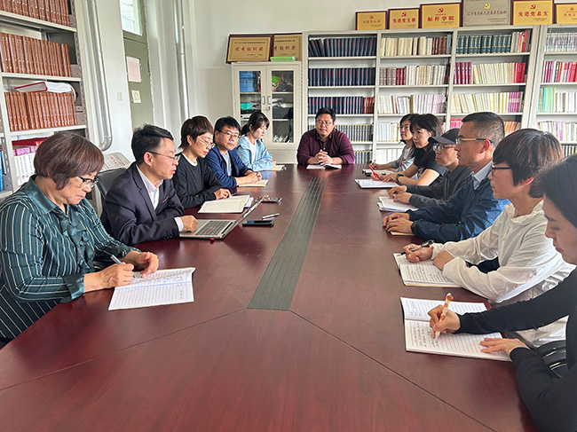 马克思主义学院召开学习贯彻习近平总书记对学校思政课建设的重要指示精神座谈会