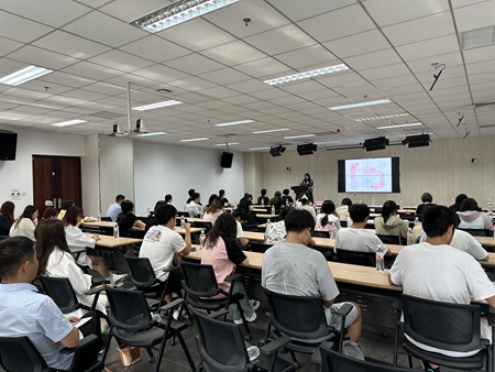 教师发展中心举办“明德讲堂”主题活动