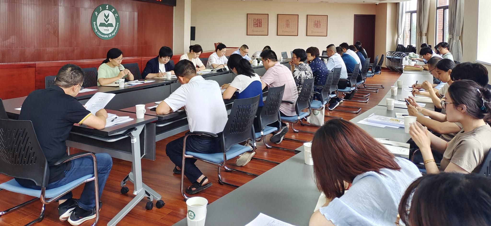 毕业离校“不断线” 提质增效促就业    学校对暑期毕业生就业工作进行再部署再推进