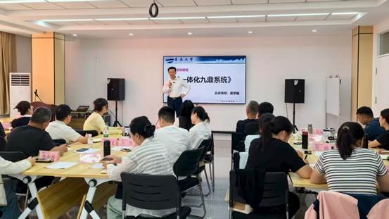 青岛大学企业传承研修班2501期10班圆满结束
