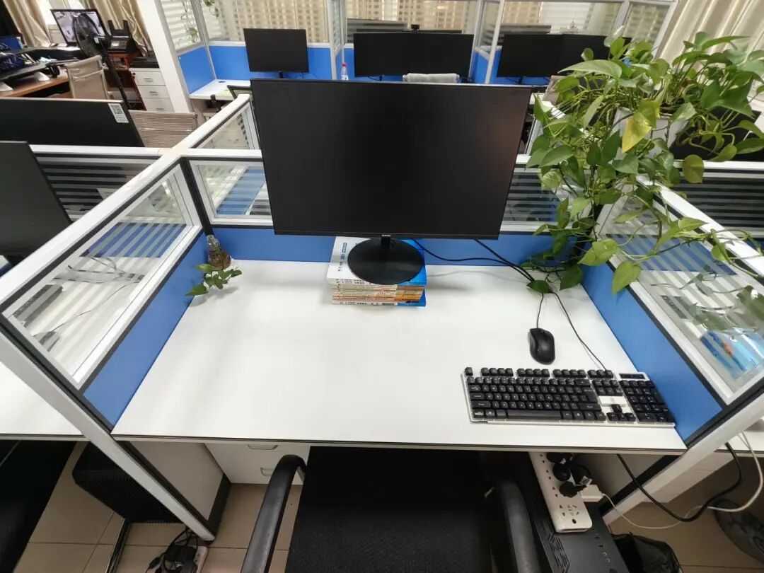 辞旧迎新焕新颜 重庆法商学校开展节前环境整治与作风建设活动