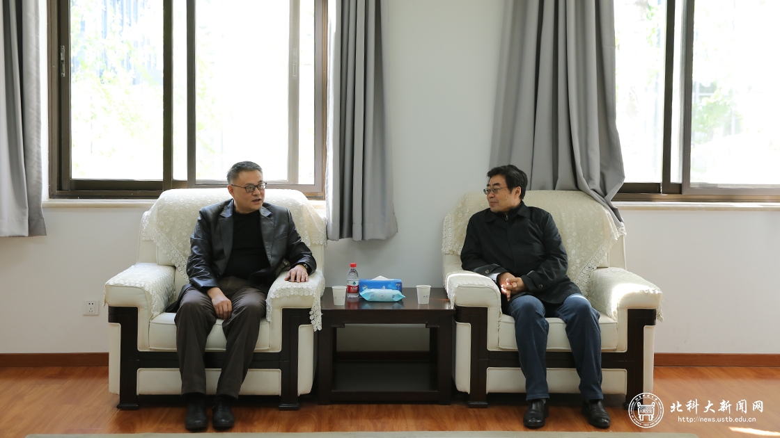 内蒙古赤峰学院于毅夫一行来我校调研